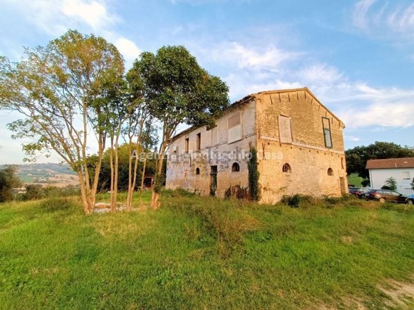 terreno agricolo in vendita a Tavullia in zona Picciano