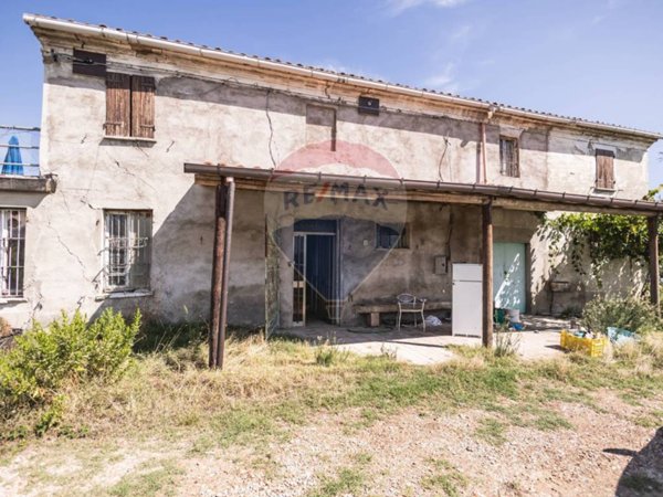 casa indipendente in vendita a Tavullia in zona Babbucce