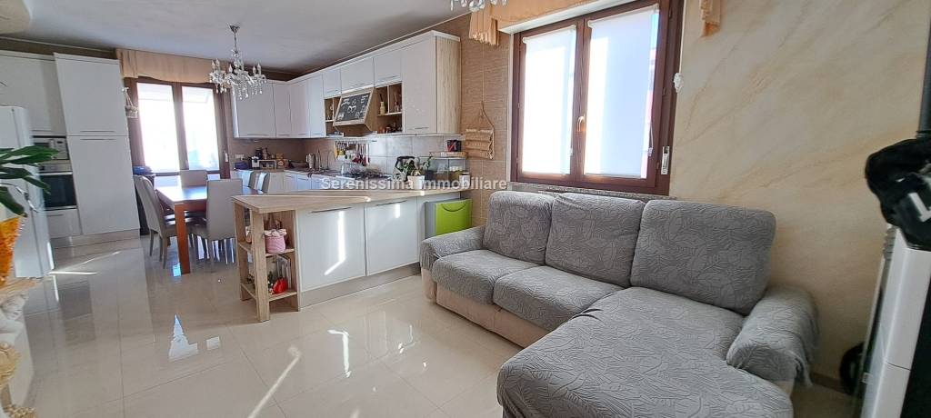 appartamento in vendita a Tavullia in zona Padiglione