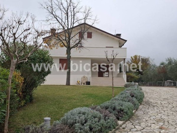 casa indipendente in vendita a Tavullia