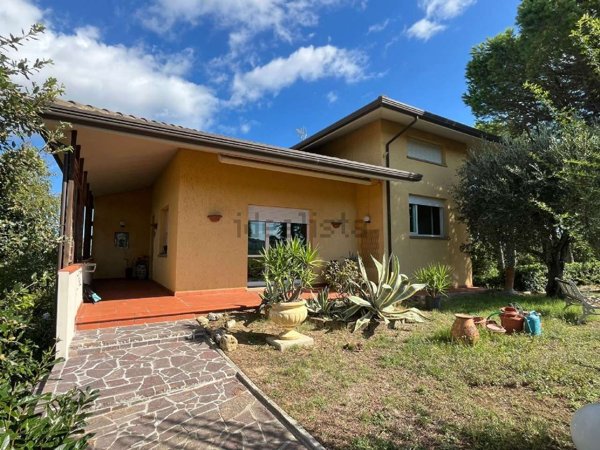 casa indipendente in vendita a Tavullia