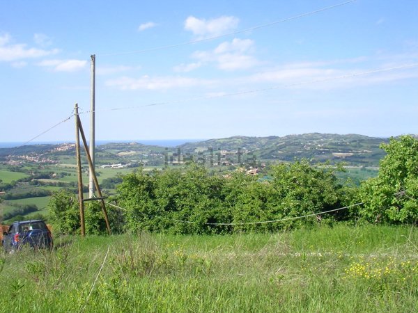 terreno edificabile in vendita a Tavullia