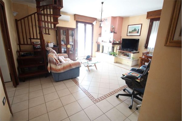 appartamento in vendita a Tavullia in zona Padiglione