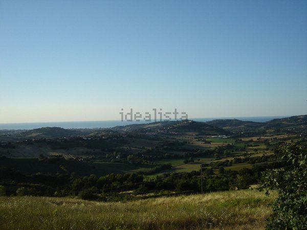 terreno edificabile in vendita a Tavullia in zona Monteluro