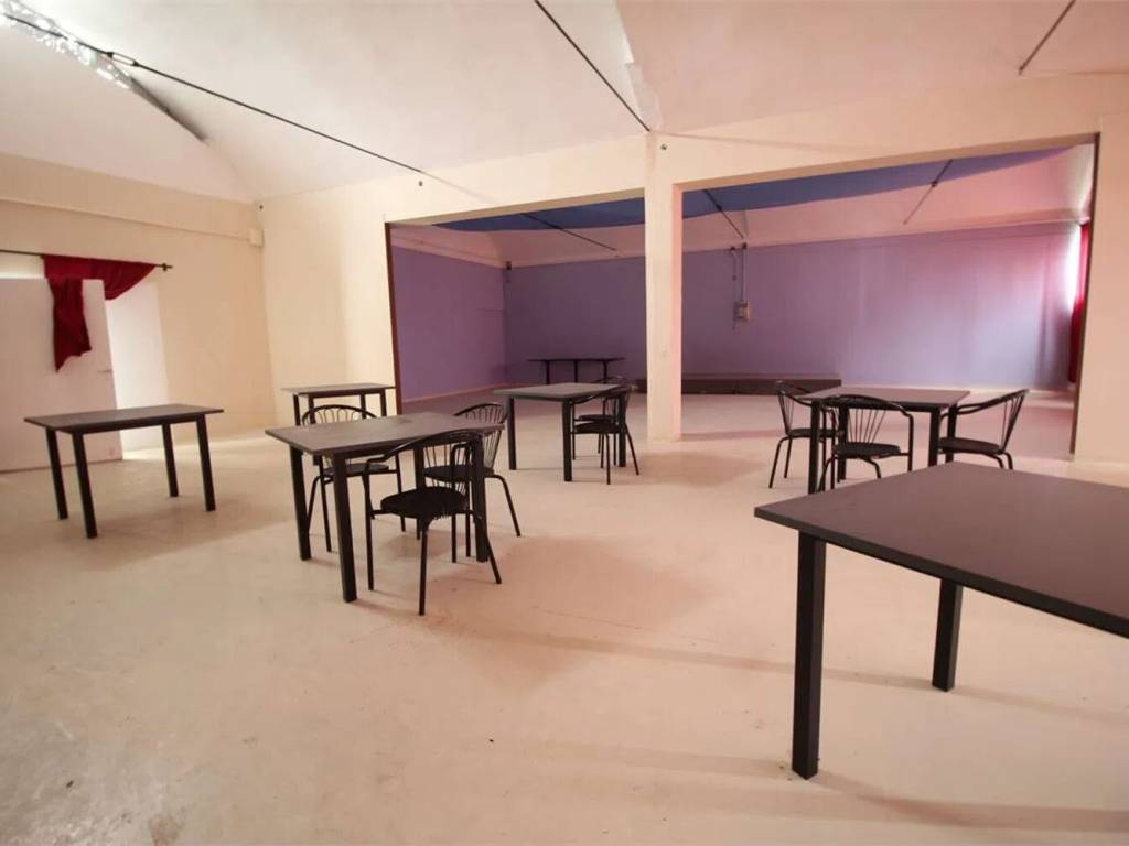 locale commerciale in vendita a Tavullia