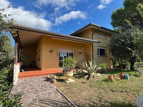 casa indipendente in vendita a Tavullia