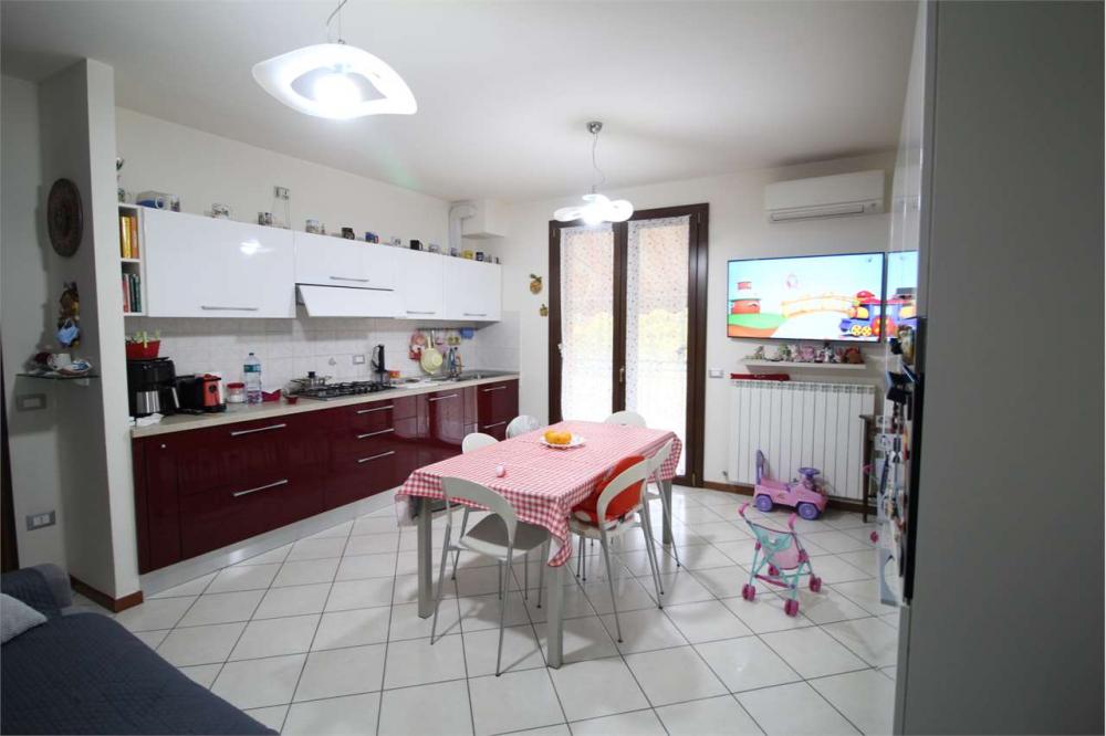 appartamento in vendita a Tavullia in zona Padiglione