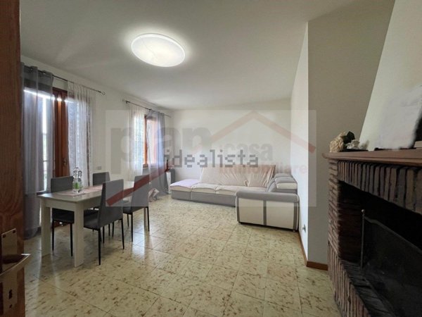 appartamento in vendita a Tavullia in zona Padiglione