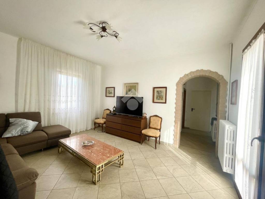 casa indipendente in vendita a Tavullia in zona Belvedere Fogliense