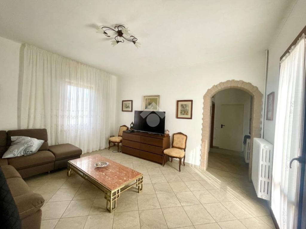 casa indipendente in vendita a Tavullia in zona Belvedere Fogliense