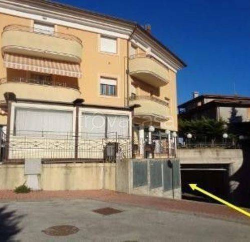 negozio in vendita a Tavullia