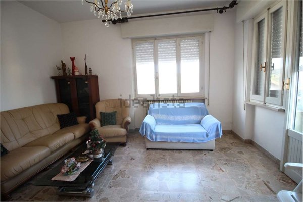 casa indipendente in vendita a Tavullia in zona Belvedere Fogliense