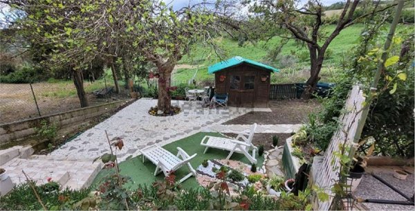 casa indipendente in vendita a Tavullia in zona Padiglione