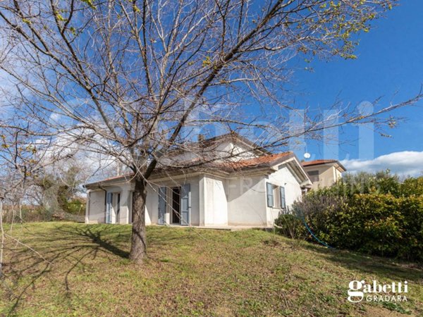 casa indipendente in vendita a Tavullia in zona Picciano