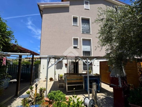 appartamento in vendita a Tavullia in zona Padiglione