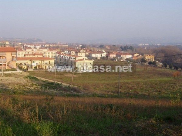 terreno edificabile in vendita a Tavullia
