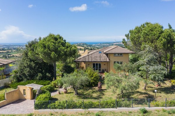casa indipendente in vendita a Tavullia in zona Pirano