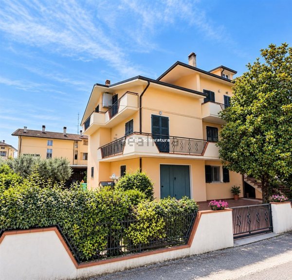 casa indipendente in vendita a Tavullia in zona Padiglione