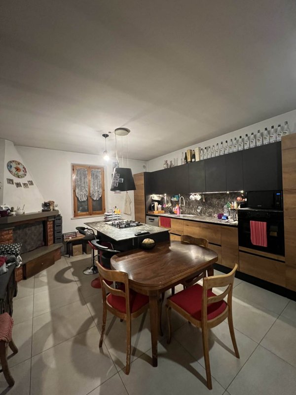 appartamento in vendita ad Urbania in zona Muraglione