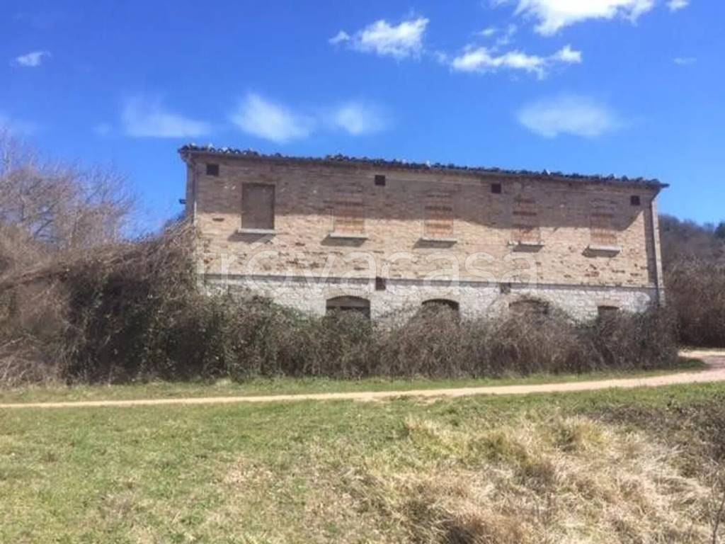 appartamento in vendita ad Urbania in zona San Lorenzo in Torre