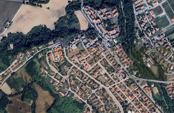 locale di sgombero in vendita ad Urbania