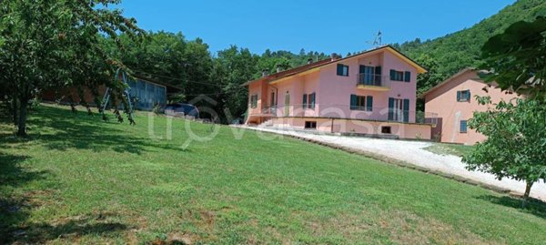 villa in vendita ad Urbania