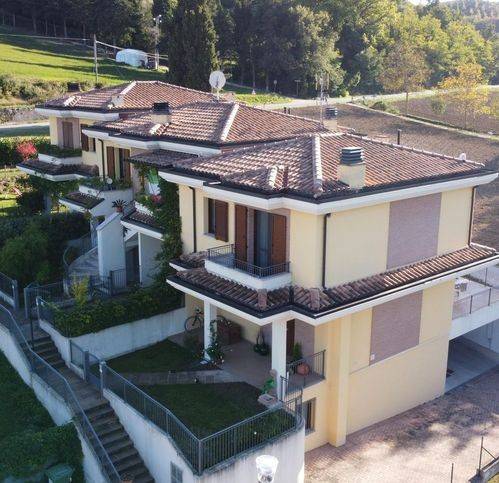 casa indipendente in vendita ad Urbania