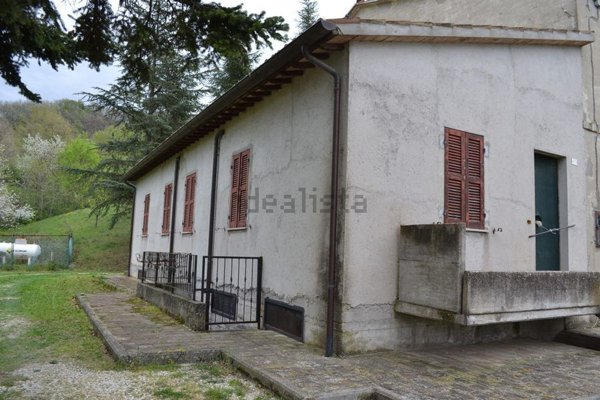 casale in vendita ad Urbania