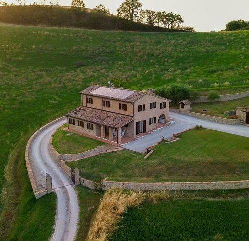 casale in vendita ad Urbania