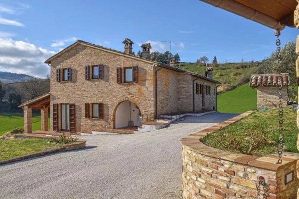 casa indipendente in vendita ad Urbania