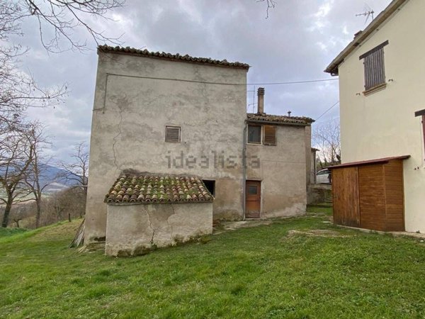 appartamento in vendita ad Urbania in zona Muraglione