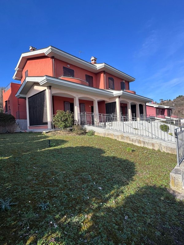 casa indipendente in vendita ad Urbania