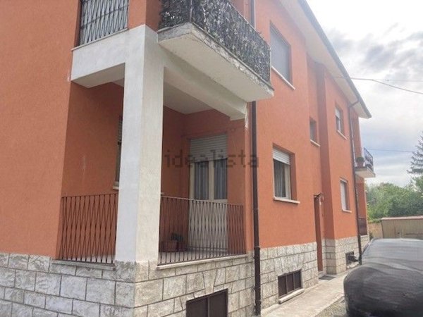 appartamento in vendita ad Urbania in zona Muraglione
