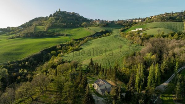 casale in vendita ad Urbania