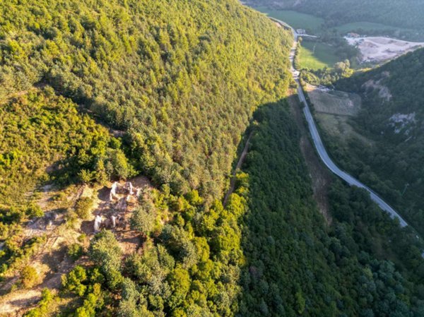 casale in vendita ad Urbania in zona San Lorenzo in Torre
