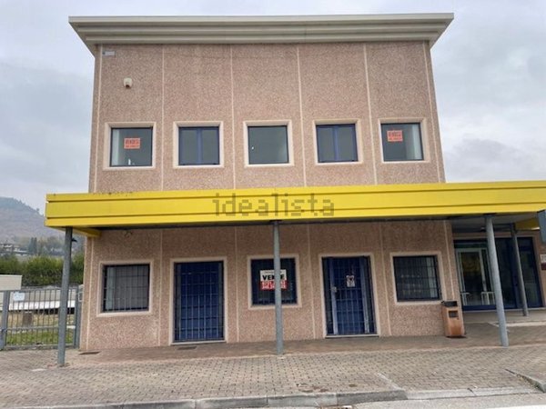 ufficio in vendita ad Urbania