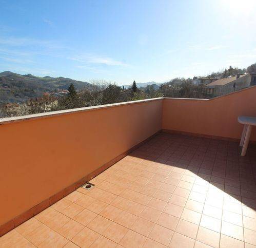 appartamento in vendita ad Urbania in zona Campi Resi