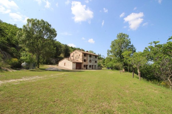 casale in vendita ad Urbania