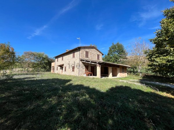 casale in vendita ad Urbania in zona Orsaiola