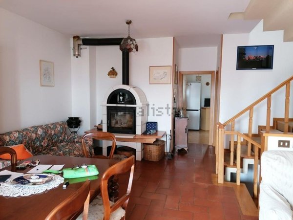 casa indipendente in vendita ad Urbino