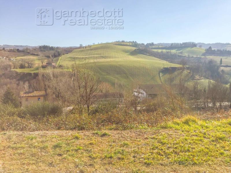 terreno edificabile in vendita ad Urbino in zona Trasanni