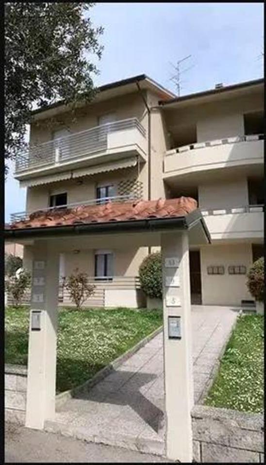 appartamento in vendita ad Urbino in zona Canavaccio