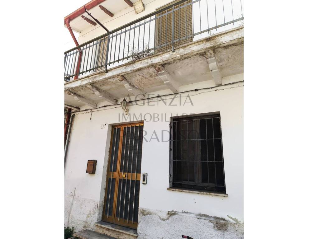 casa indipendente in vendita ad Urbino