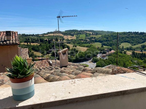 casa indipendente in vendita ad Urbino in zona Centro CittÃ 