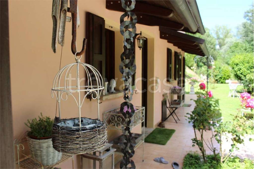 casa indipendente in vendita ad Urbino