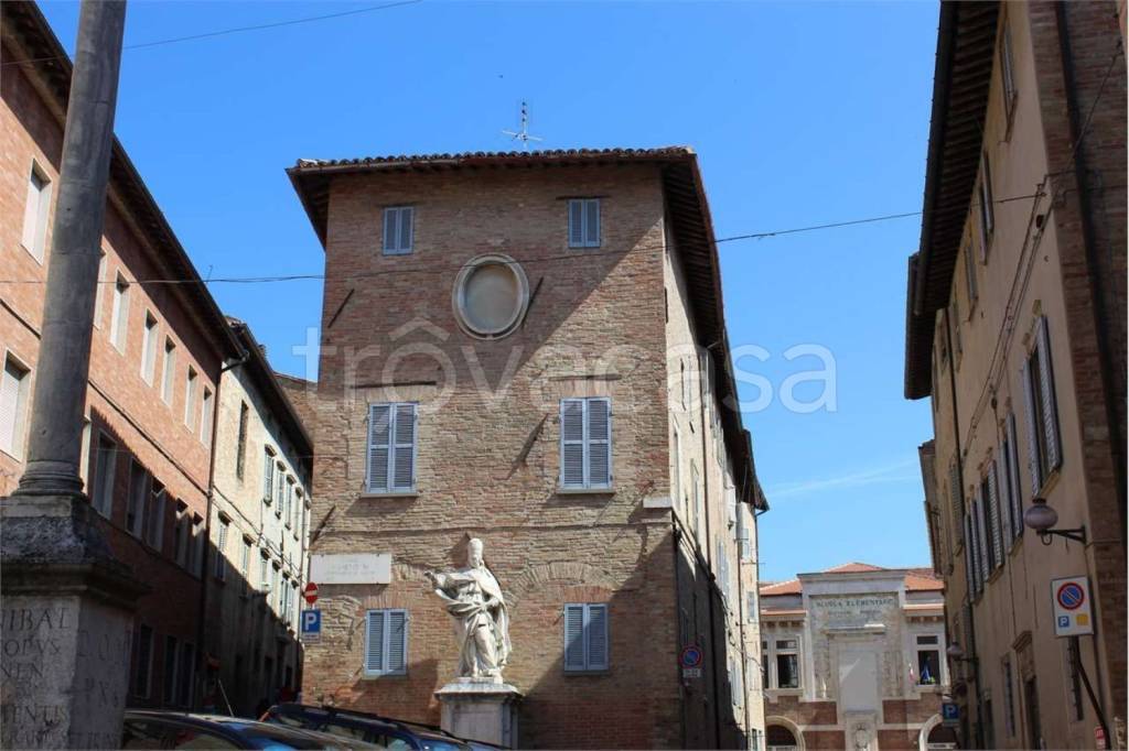 appartamento in vendita ad Urbino in zona Centro CittÃ 