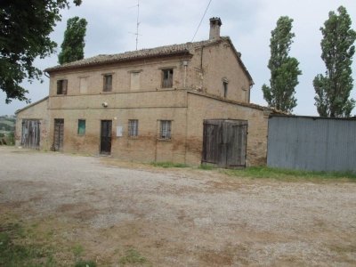 casa indipendente in vendita ad Urbino
