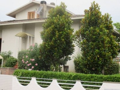 casa indipendente in vendita ad Urbino