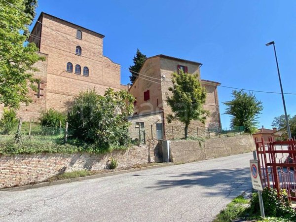 casa indipendente in vendita ad Urbino in zona Centro CittÃ 