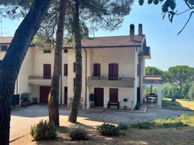 casa indipendente in vendita ad Urbino